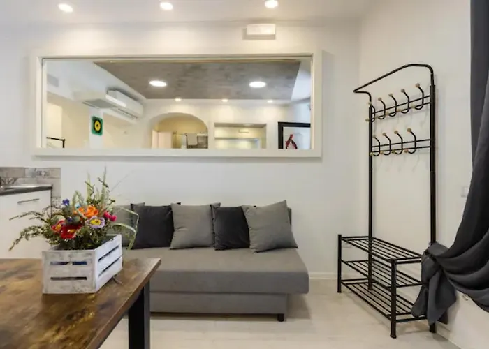 Historical Workshop - Fico Apartment